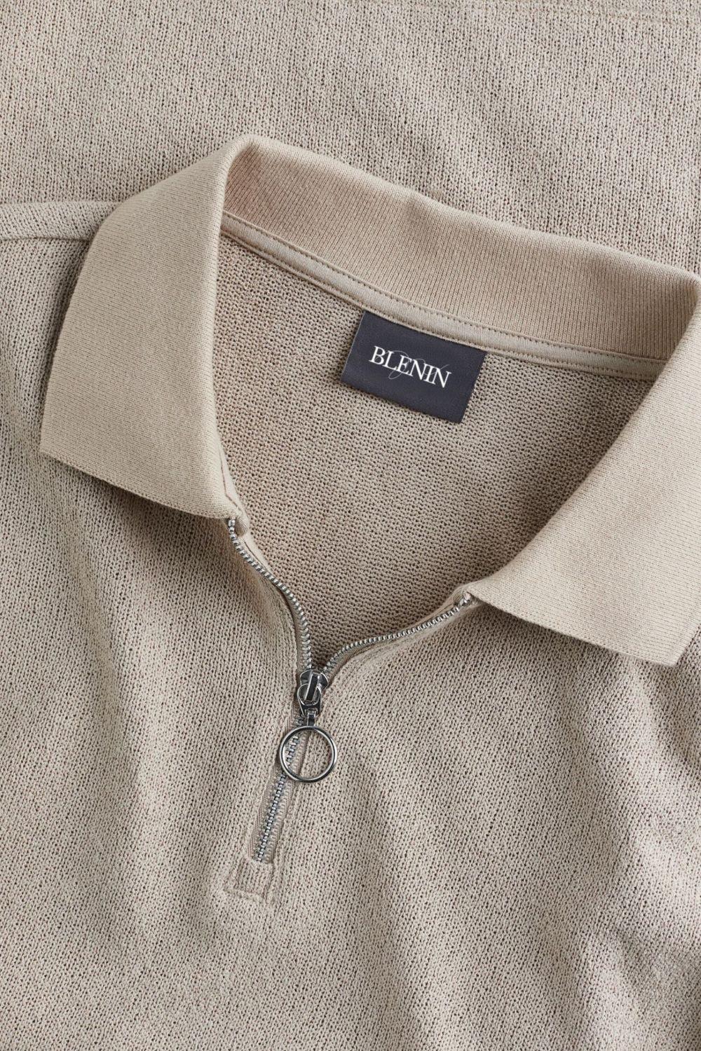 Polo moderne en tricot avec fermeture éclair