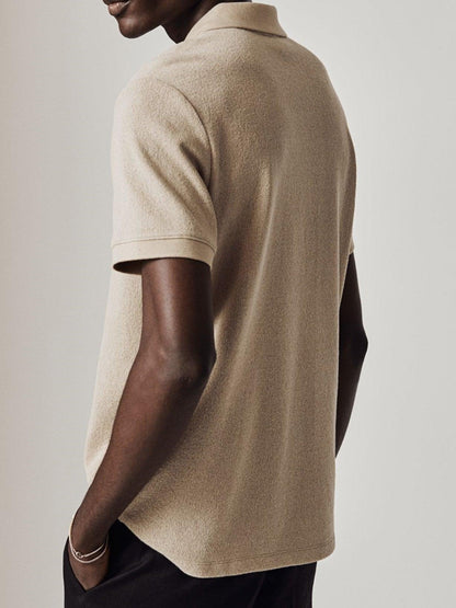 Polo moderne en tricot avec fermeture éclair