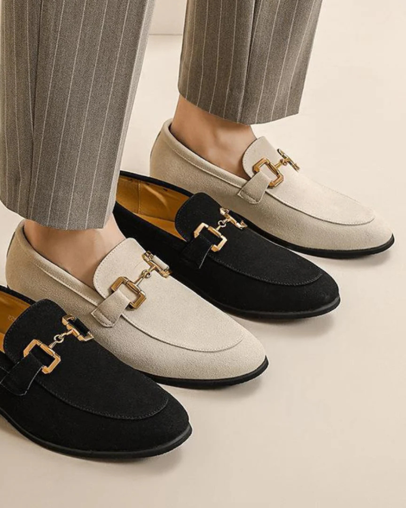 Elias | Mocassins pour hommes en daim avec un détail métallique chic