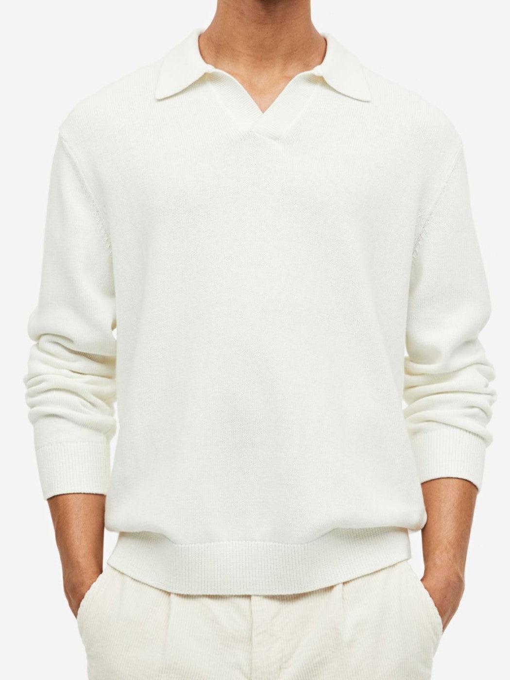 Pull élégant avec col ouvert pour des looks stylés