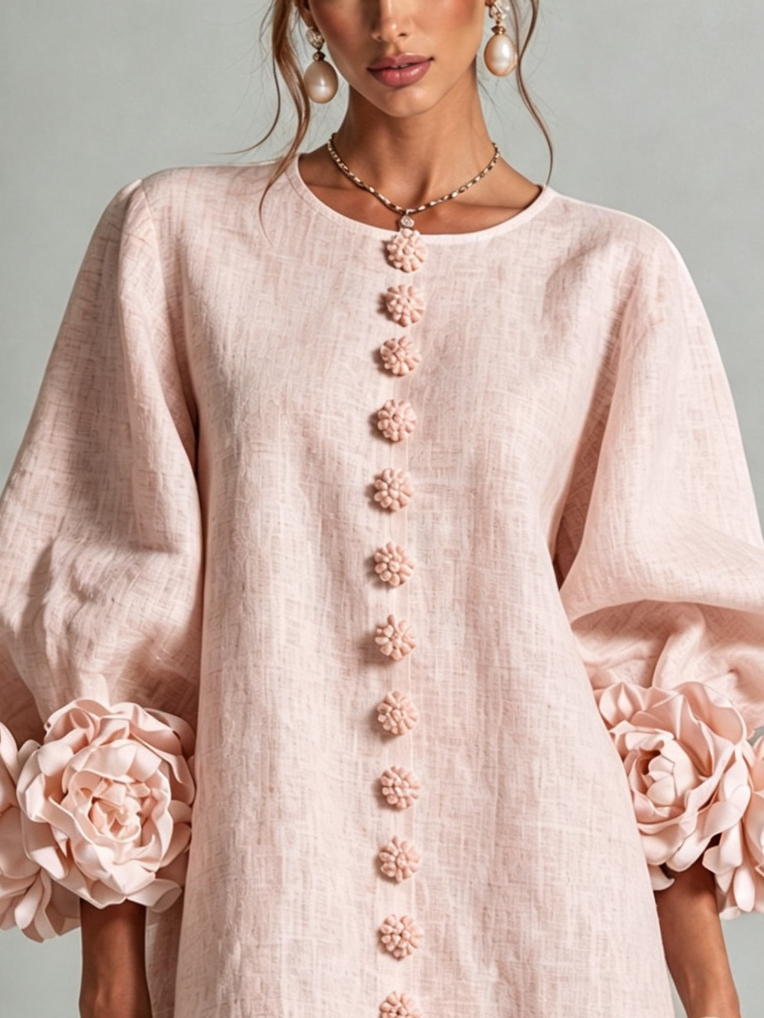 Flora | Mini-Robe Statement à Finitions Florales