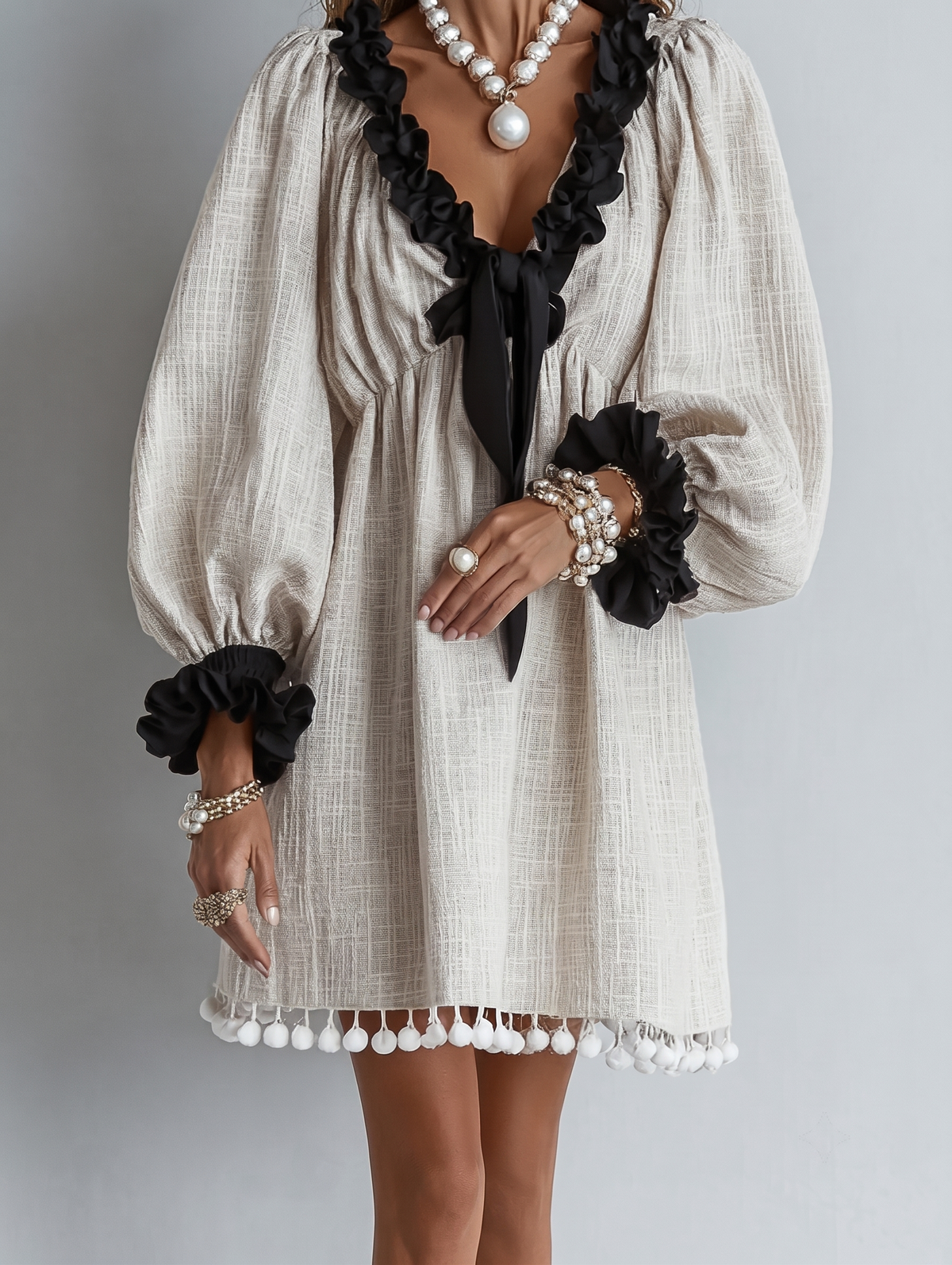 Anneliese | Mini-Robe à Manches Bouffantes et Volants